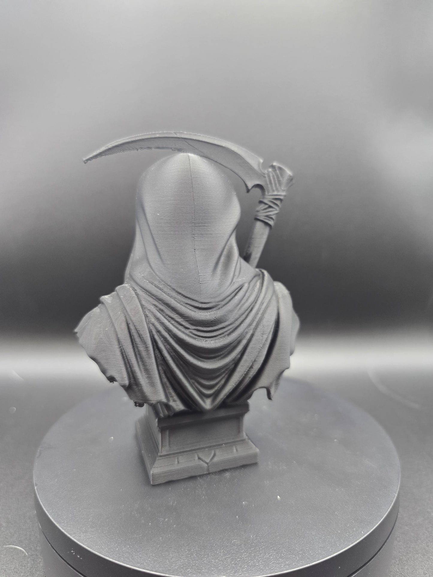 Detailed skeleton statues: The reaper 12cm