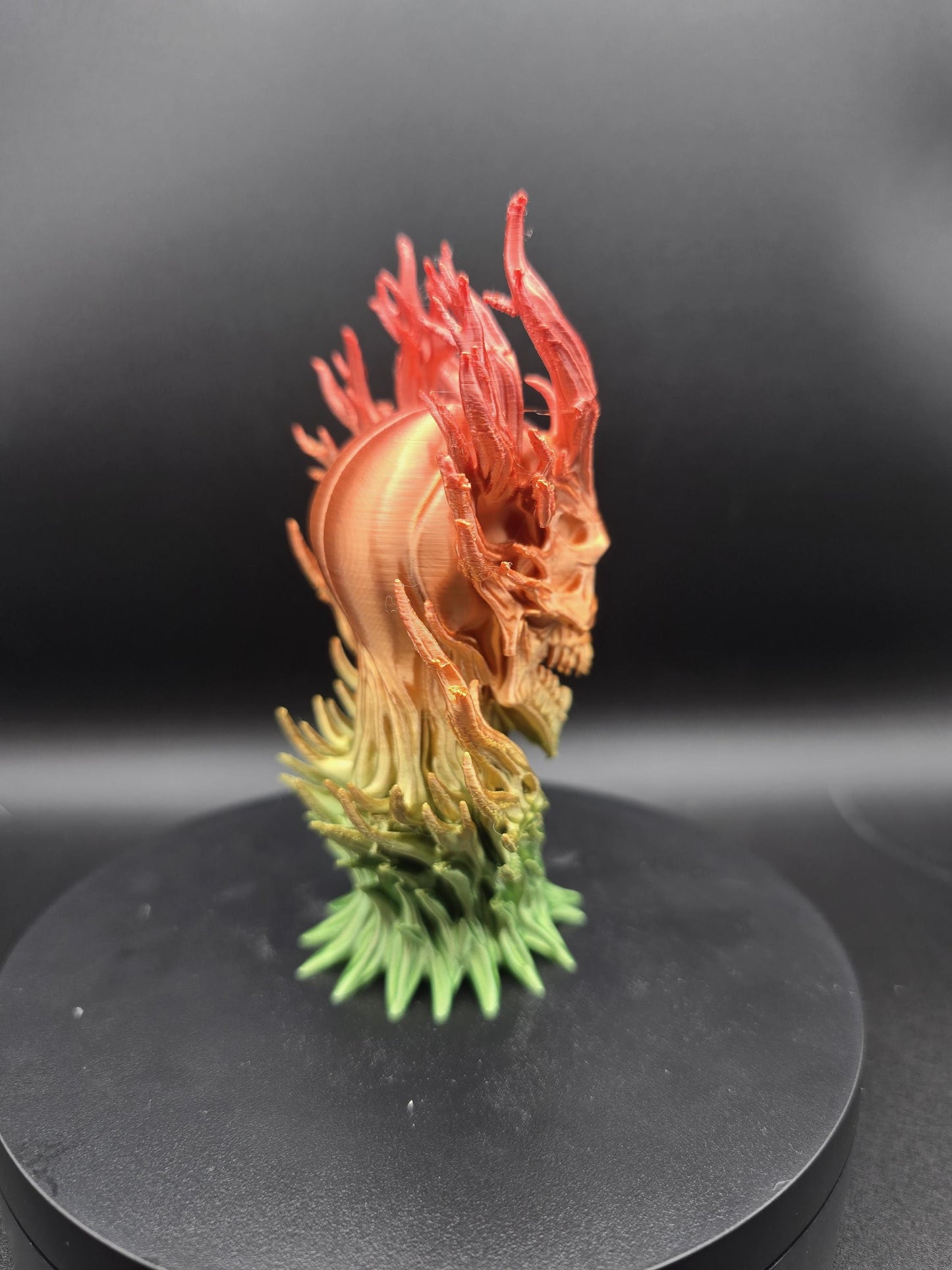 Detailed skeleton statues: The firey one 12cm