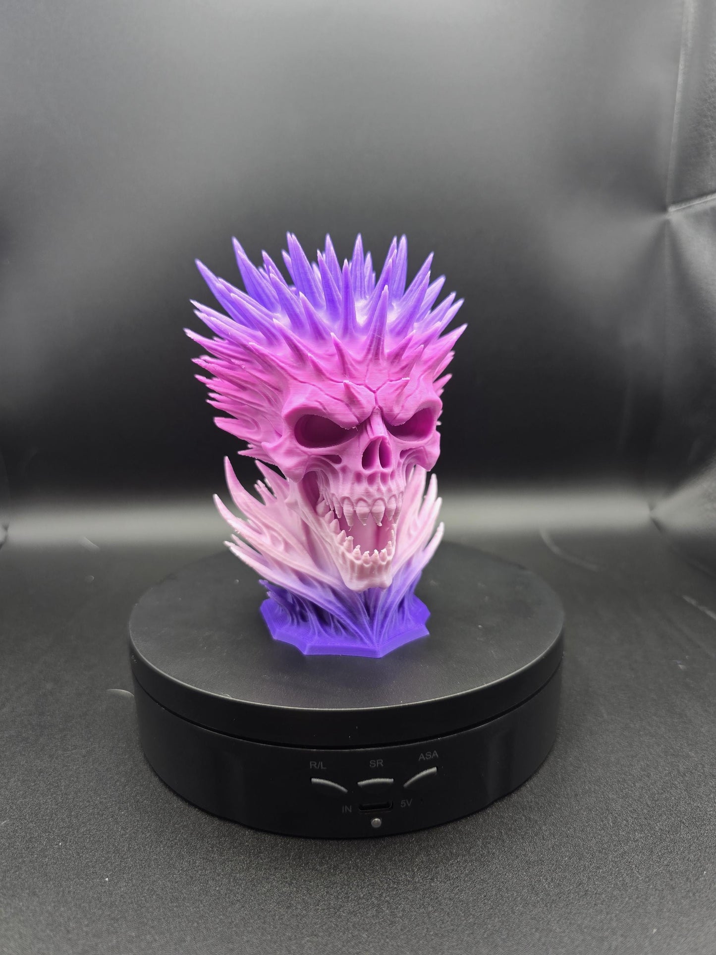 Detailed skeleton statues: The spiky guy 12cm