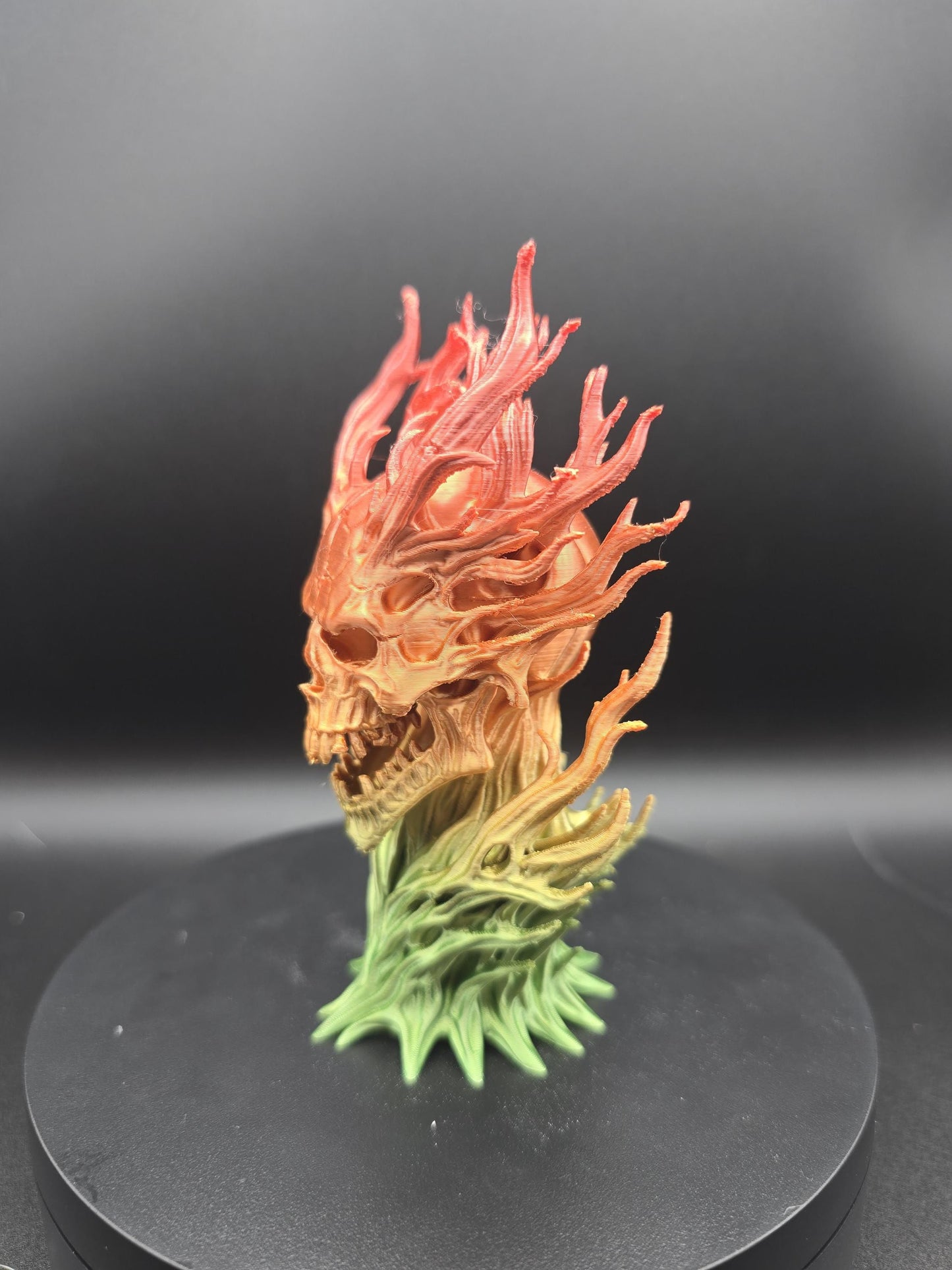 Detailed skeleton statues: The firey one 12cm
