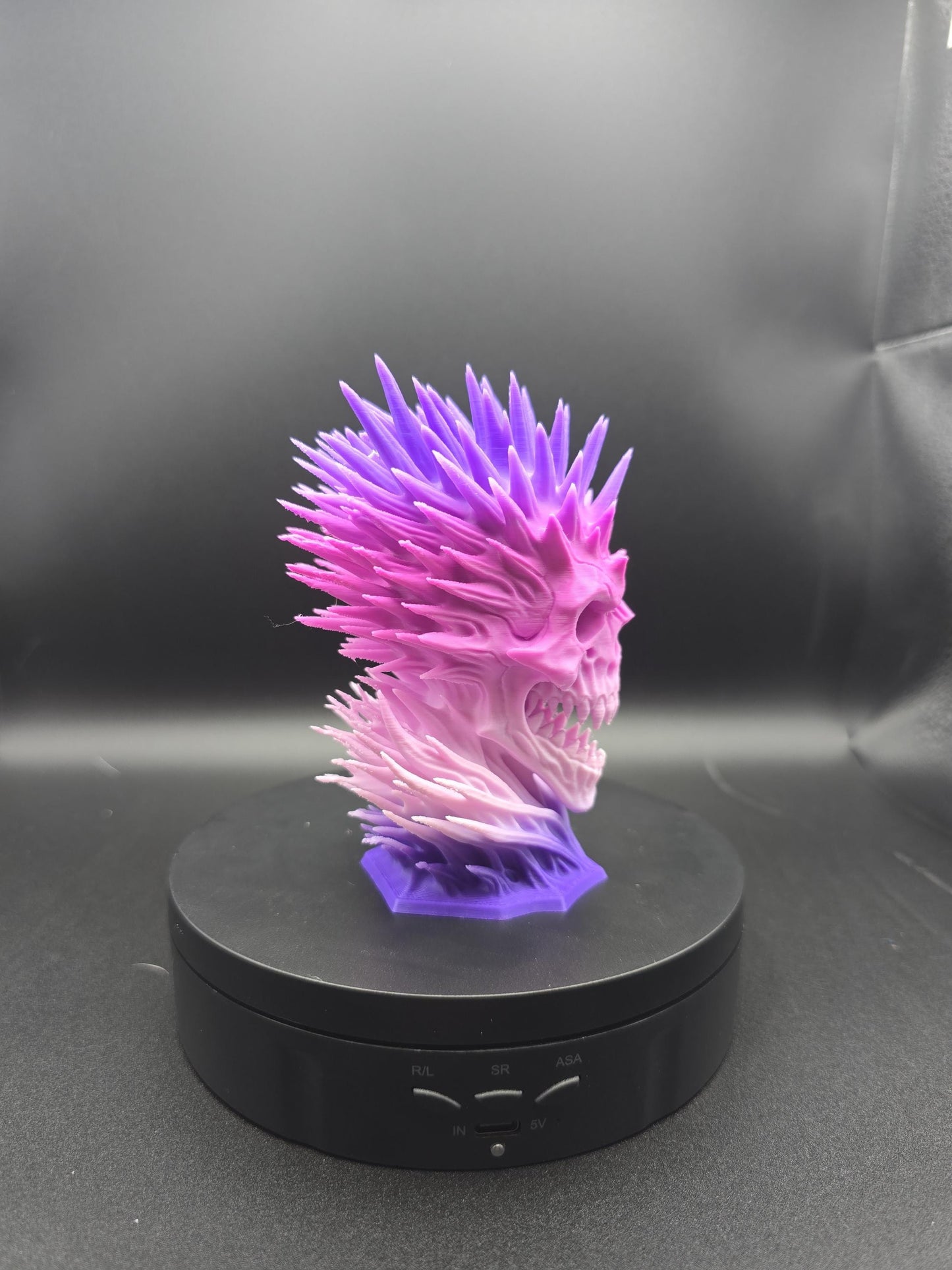 Detailed skeleton statues: The spiky guy 12cm