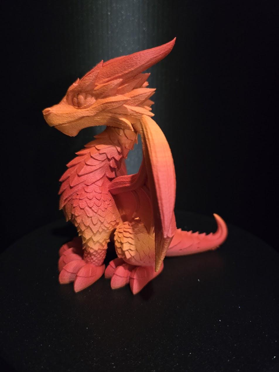 Detailed Dragon Statue: Fantasy Home Decor (14x15cm)