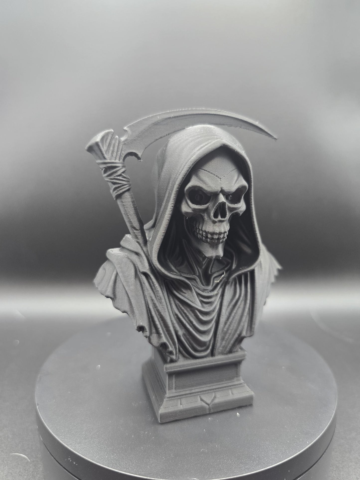Detailed skeleton statues: The reaper 12cm