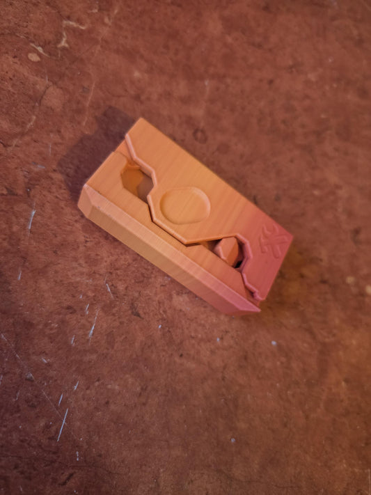 Flick out fidget toy