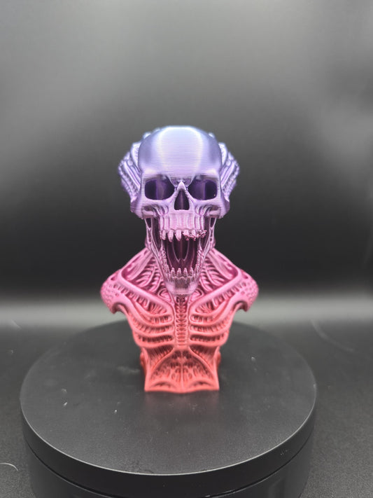 Detailed skeleton statues: The alien 12cm